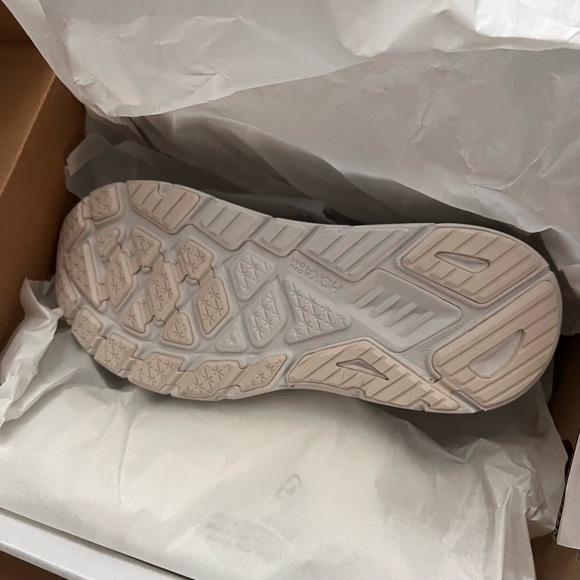NEW IN BOX Hoka One Arahi 7 Rose Gold Blanc de Blanc Womens Size 8 - Picture 2 of 12